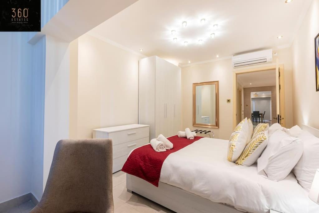 One Of A Kind, Seafront Property In St Georges Bay By 360 Estates San Ġiljan Exterior foto